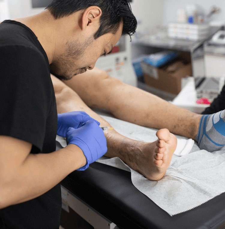 What kind of doctor specializes in veins